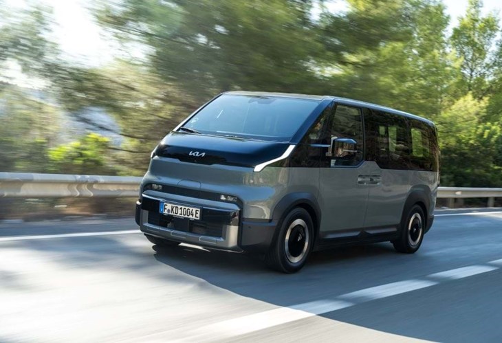 Kia PV5 Passenger ainda mais ''familiar'' com seis ou sete lugares