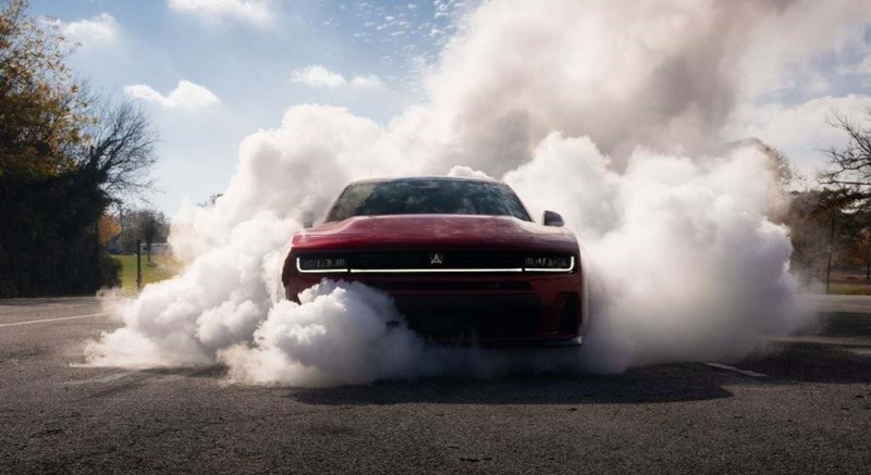 Em busca do êxito: Dodge Charger eléctrico confirmado na Europa