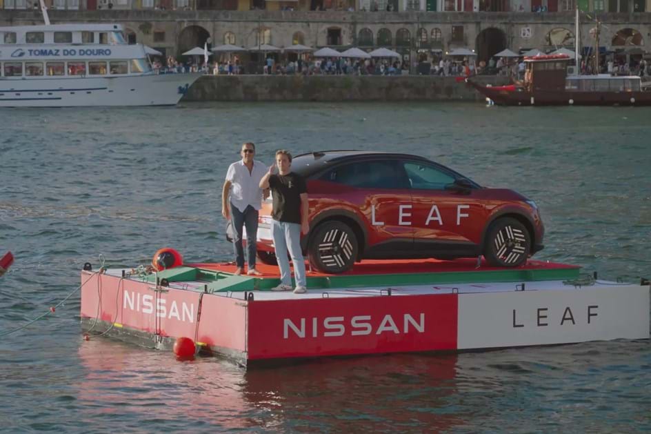 Um Nissan Leaf andou a ''nadar'' no Douro durante o Air Invictus