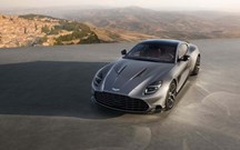 Ode ao V12: Aston Martin Vanquish celebra 25 anos com edição especial