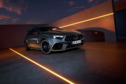 Mercedes-AMG A45 S: Final Edition fecha carreira em grande estilo