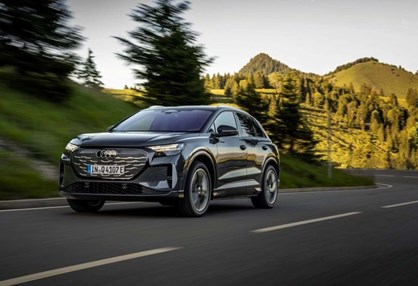 Novo Audi Q4 e-tron resume personalização a dois pacotes opcionais