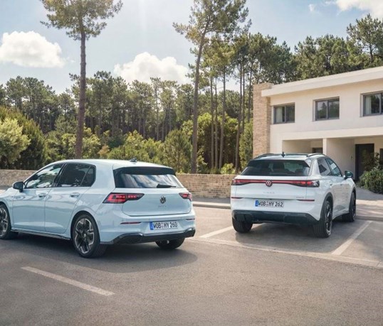 Volkswagen reduz consumos com Golf e T-Roc 100% híbridos