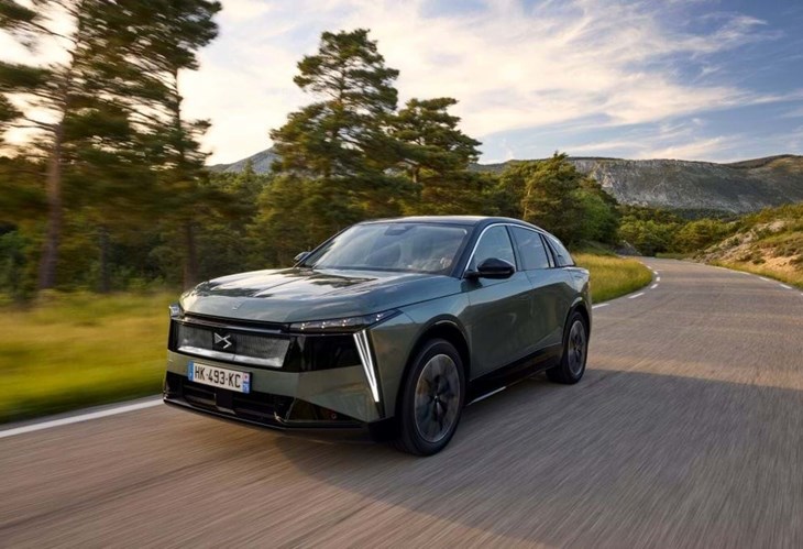 DS Nº 7: requinte num SUV com mais de 700 km eléctricos