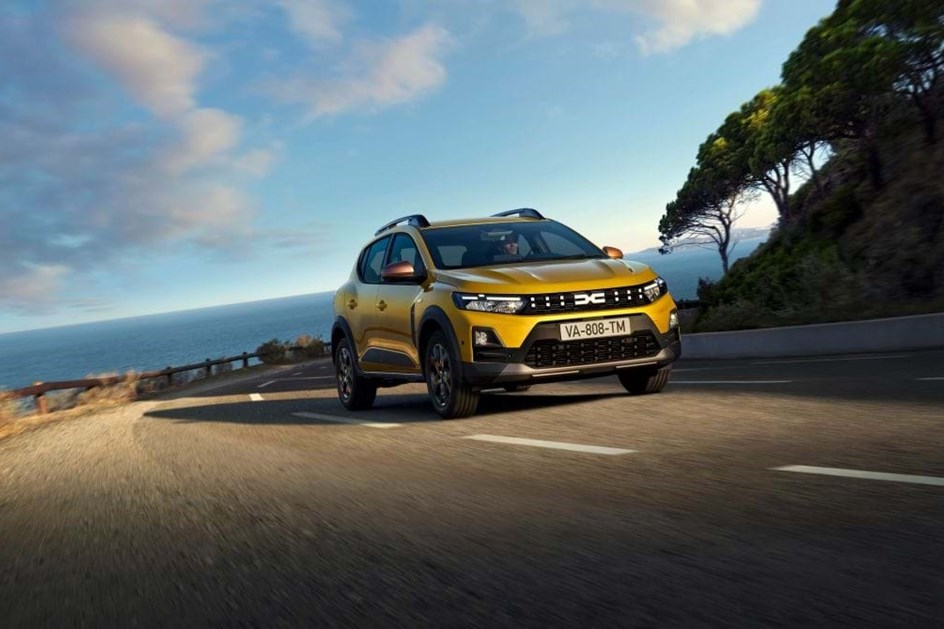 Gama reforçada: Dacia Sandero e Sandero Stepway já são Hybrid 155