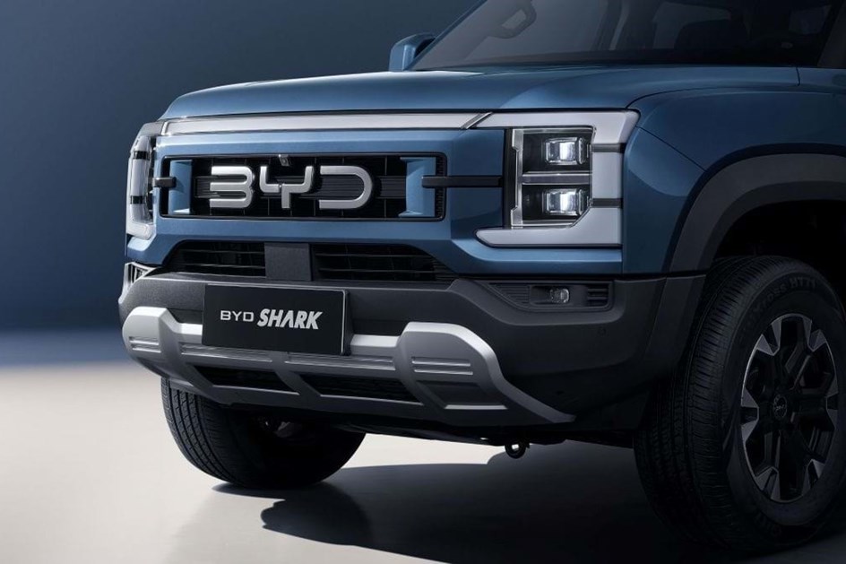 BYD Shark ataca mundo das 'pick-up' em modo híbrido 'plug-in'