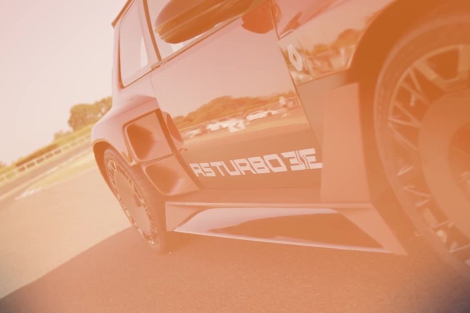 Estreia electrizante: Renault 5 Turbo 3E ''bruto'' na rampa de Goodwood