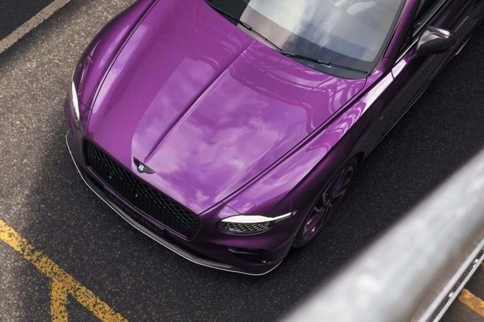 Bentley celebra 80 anos de Crewe com Continental GTC único