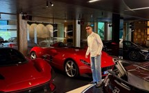 ''Os meus brinquedos'': CR7 faz visita guiada à sua garagem milionária