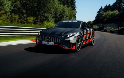 Mercedes-AMG CLA 45 já bate recordes eléctricos em Nürburgring