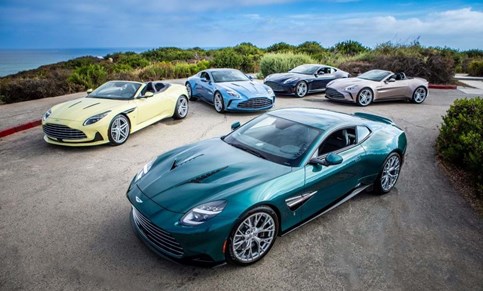 Série especial Heritage Edition celebra cores históricas da Aston Martin