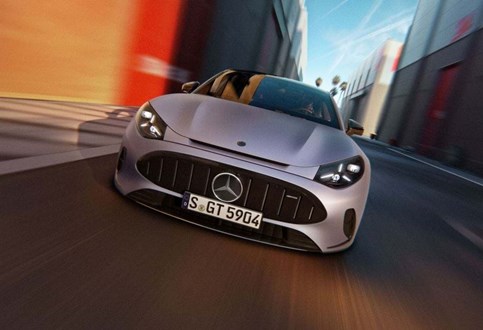 Entrada de gama ''só'' com 544 cv: Mercedes-AMG GT 53 4 Portas Coupé já tem preço