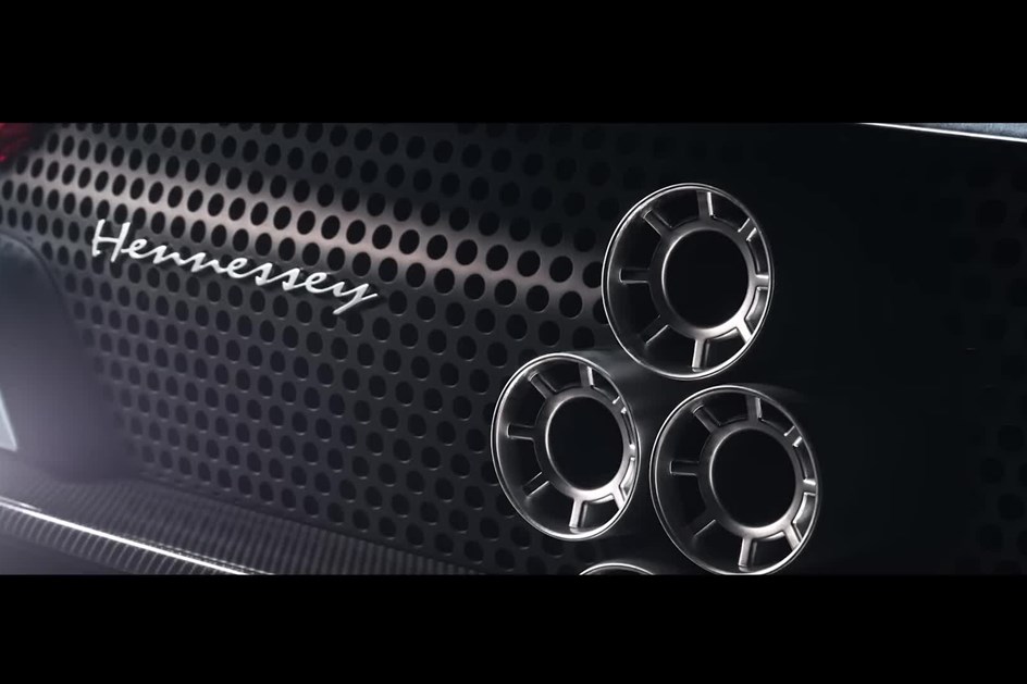 Hennessey Blackbird abdica do digital para o puro gozo ao volante