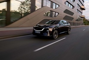 Mazda CX-6e apontado às famílias com estilo e tecnologia