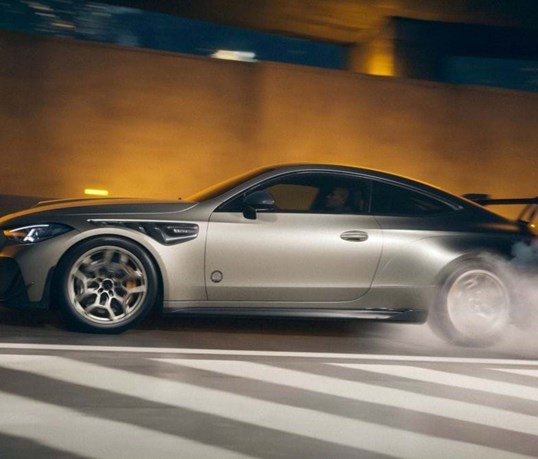 Mercedes-AMG CLE 646 Spezialanfertigung recupera V8 biturbo em 30 exemplares radicais