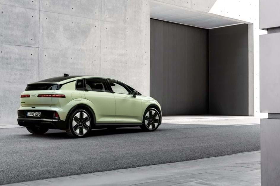 Aposta na eficiência eléctrica: novo Audi A2 e-tron chega aos 646 km