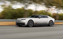 Início duma nova era: Jaguar Type 01 estreia 1.030 cv e 720 km eléctricos