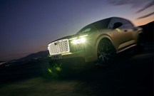 Extremo no luxo e na potência: Bentley Torcal assume 888 cv eléctricos
