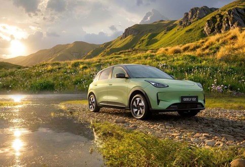 Geely E2 ataca electromobilidade acessível; todos os preços da gama