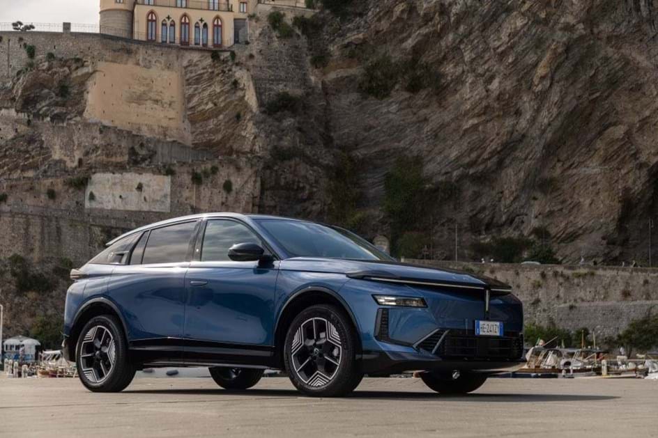 Nem falta o HF Integrale: Lancia Gamma estreia-se ao melhor estilo italiano