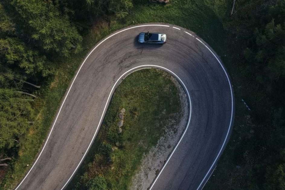 Direcção 'steer-by wire' já disponível para o Mercedes-Benz EQS